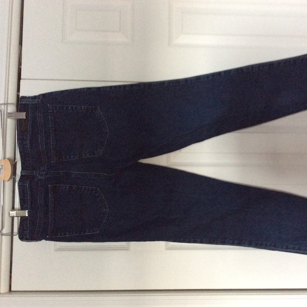 Dark wash AG the Prima Ankle Pintucked cigarette ankle size 29